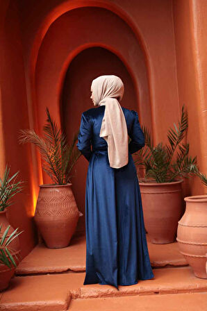 - Kuyruk Detaylı Lacivert Tesettür Kadife Abiye Elbise 57912L