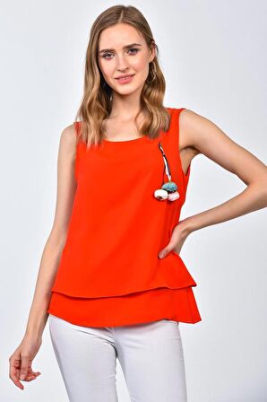 Askılı Kare Yaka Tomurcuk Aksesuarlı ve Astarlı Kırmızı Kadın Tişört