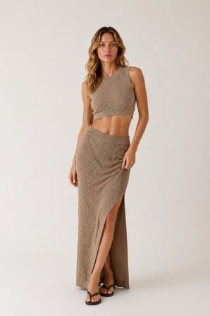 Ajurlu Triko Crop Bluz & Yırtmaçlı Midi Etek Takım