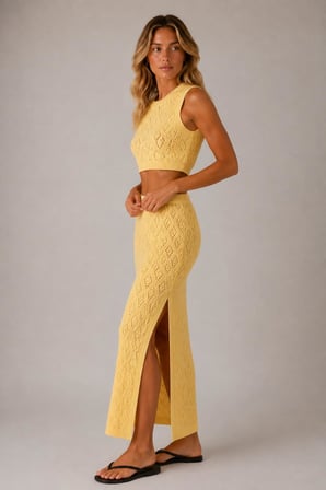 Ajurlu Triko Crop Bluz & Yırtmaçlı Midi Etek Takım