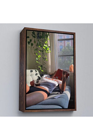 Ahşap Çerçeveli Kitap Okuyan Kadın Tablosu-7743