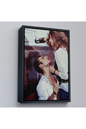 Ahşap Çerçeveli Şişeden Şarap Döken Kadın Tablosu-7769