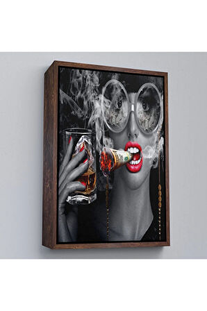 Ahşap Çerçeveli Dolar İle Gözlüklü Sigara İçen Kadın Tablosu-7797