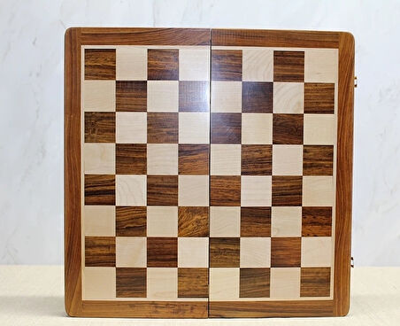 Özel Vernikli Mıknatıs Taşlı Ahşap Katlanabilir Kutulu Satranç Oyunu 30 Cm G223
