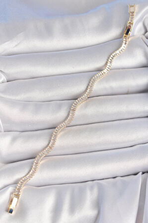 Pirinç Gold Renk Su Yolu Zirkon Taşlı Model Kadın Bileklik