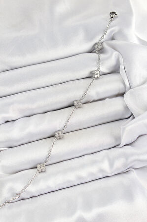 316L Çelik Yonca Model Gümüş Renk Kadın Bileklik