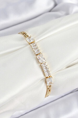 Xuping Pirinç Parçalı Su Yolu Model Gold Renk Kadın Bileklik