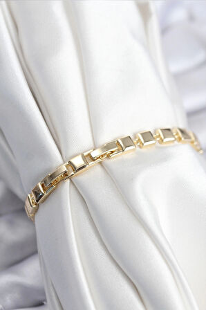 Pirinç VIP Seri Gold Renk Zirkon Taşlı Model Kadın Bileklik