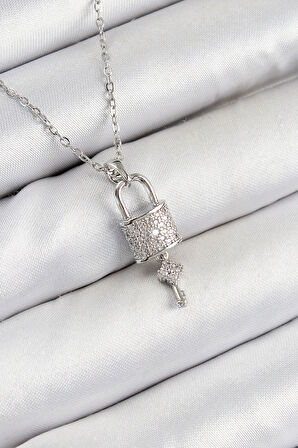 316L Çelik Zirkon Taşlı Kilit Ve Sallantılı Anahtar Model Gümüş Renk Kadın Kolye