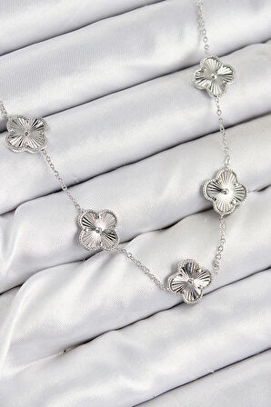 Pirinç VIP Yonca Model Gümüş Renk Kadın Kolye