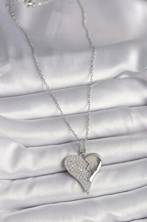 316L Çelik Gümüş Renk Zincir Zirkon Taşlı Kırık Kalp Model Kadın Kolye