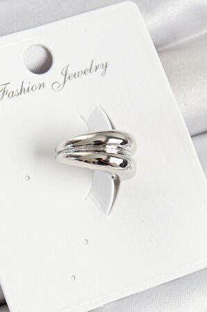 Pirinç Halka Model Gümüş Renk Sağ Kıkırdak Küpe