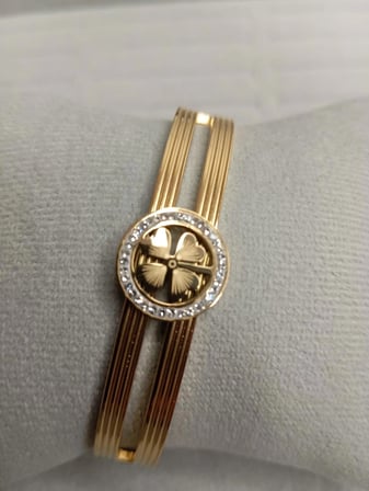 YONCA MODEL ZİRKON TAŞLI GOLD RENK KELEPÇE BİLEKLİK