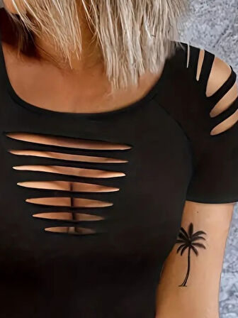 TUA MODA Kadın Kısa Kollu Omuz Ve Göğüs Lazer Kesik Detay Viskon Bluz