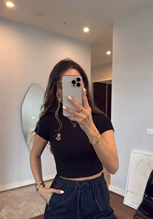 TUA MODA Bisiklet Yaka Kısa Kollu Nakışlı Crop - Siyah