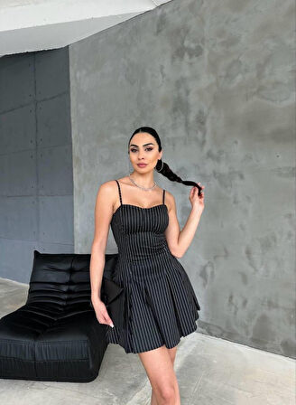 TUA MODA ASKILI ÇİZGİLİ POLYVİSKON KISA ELBİSE KALIN PİLELİ - Siyah