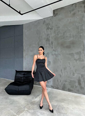 TUA MODA ASKILI ÇİZGİLİ POLYVİSKON KISA ELBİSE KALIN PİLELİ - Siyah