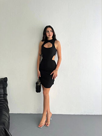 TUA MODA Göğüs Ve Yanlar Dekolteli Kolsuz Boy Elbise - Siyah