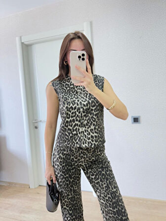 TUA MODA Leopar Desenli Düğmeli Bluzlu Pantolon İkili Takım -Leopar