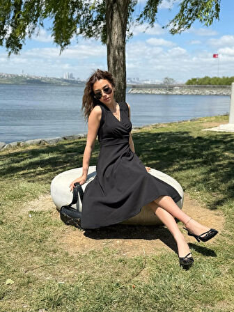 TUA MODA Kadın Ithal Krep Kumaş Kruvaze Yaka Eteği Kloş Kolsuz Mini Elbise