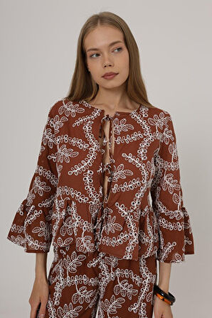 TUA MODA Fiyonk Bağlamalı Brode Bluz - Kahve