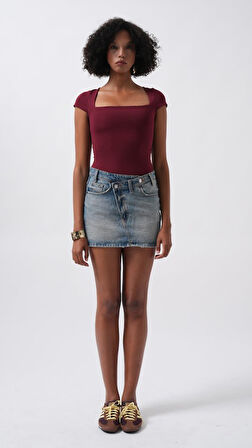 TUA MODA Pencere Detay Mini Dekolte Bluz