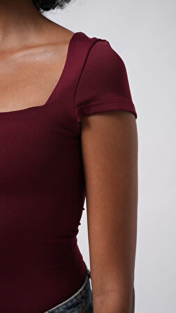 TUA MODA Pencere Detay Mini Dekolte Bluz