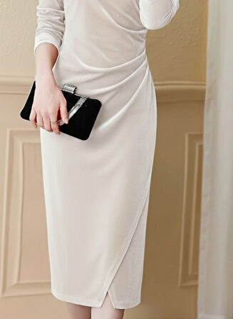 TUA MODA Kadın Uzun Kollu Kruvaze Yakalı Yandan Büzgülü önden çapraz Detaylı Midi Kadife Elbise