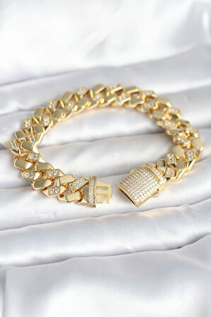 TUA MODA Pirinç Gold Renk VIP Exclusive Seri Gurmet Model Kadın Bileklik