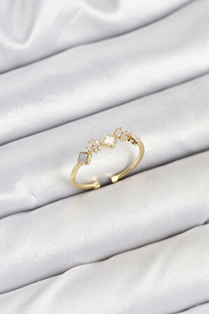 TUA MODA Pirinç Gold Renk Minimal Yonca Detaylı Kadın Yüzük