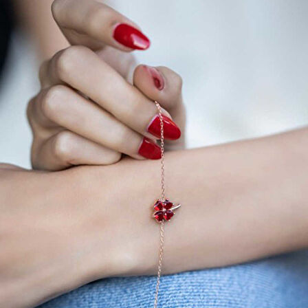 925 Ayar Gümüş Rose Kırmızı Kalpli Yonca Bileklik