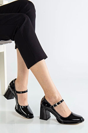 Puar Siyah Rugan Topuklu Ayakkabı