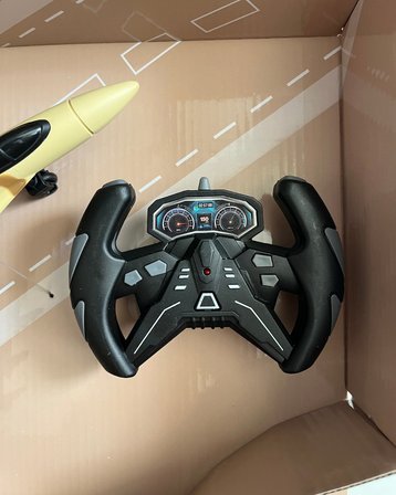 Uzaktan Kumandalı 2.4G Şarjlı Duman Atan Uçak 28 Cm Kahverengi