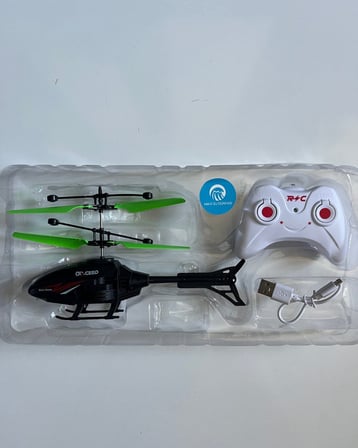Uzaktan Kumandalı Helikopter 18 Cm Siyah Renkli
