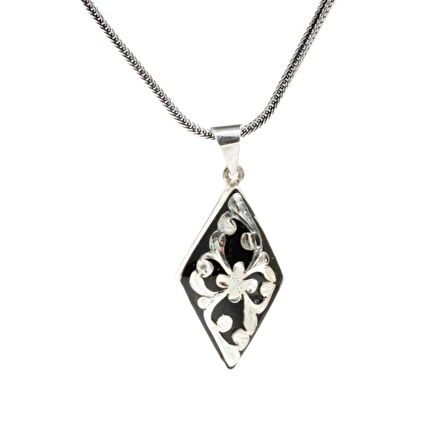 925 Ayar Gümüş Baklava Şekilli Oltu Taşı Kolye