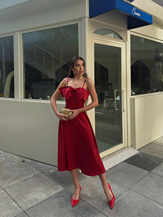 Minel Kurdele Detay Askılı Midi Atlas Elbise