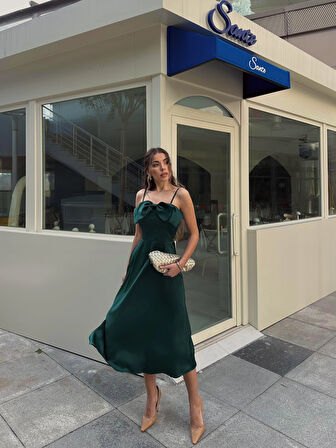 Minel Kurdele Detay Askılı Midi Atlas Elbise