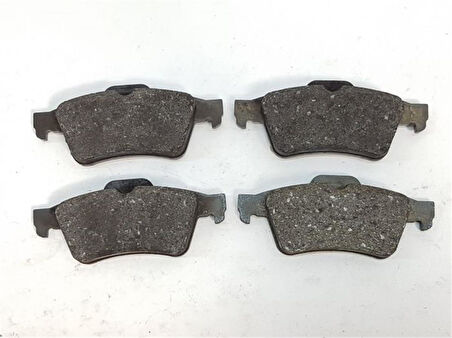 VALEO 670472-ARKA FREN BALATASI RENAULT LAGUNA II 2002  7701206609