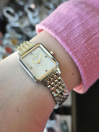 ES6940FE.220SS ESSENCE KADIN KOL SAATİ ORJİNAL 2 YIL GARANTİLİ ŞIK VE ESTETİĞİN BİRLEŞTİĞİ ÜRÜN SU GEÇİRMEZ