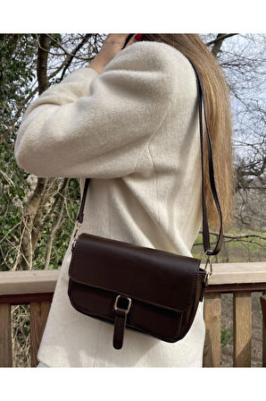 Kartlık Detaylı Baget Çanta Acı Kahve