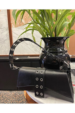 Kuşgözü Detaylı Baget Çanta Siyah