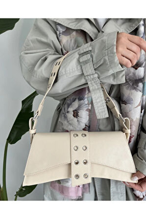 Kuşgözü Detaylı Baget Çanta Bej