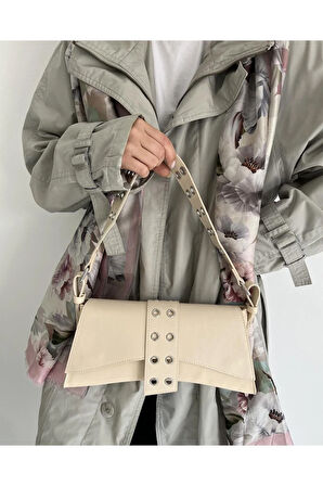 Kuşgözü Detaylı Baget Çanta Bej