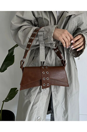 Kuşgözü Detaylı Baget Çanta Taba