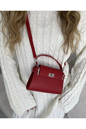 Kilit Kapaklı Kol Çantası Kırmızı