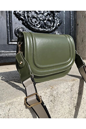 Kanvas Askılı Kapaklı Çanta Haki