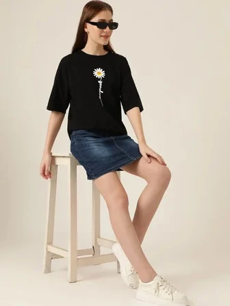 Kadın Papatya Baskılı T-Shirt Kısa Kol Bisiklet Yaka Oversize  Tişört - Siyah