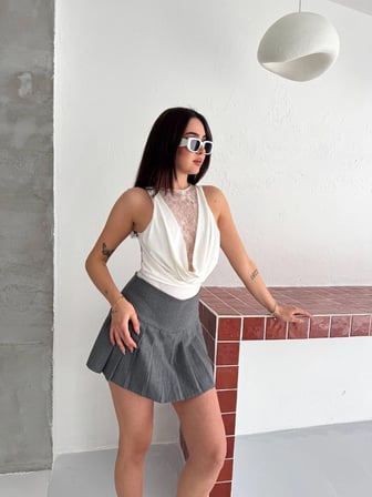 Kadın Dantel Detaylı Derin Dekolte Body Şık Kolsuz Yazlık Bodysuit - Beyaz