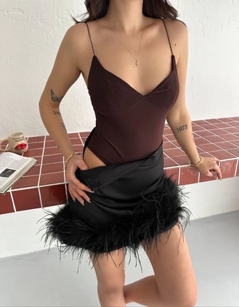 Kadın Derin Dekolte Askılı Body Sırt Dekolteli Şık Kolsuz Yazlık Bodysuit - Kahverengi