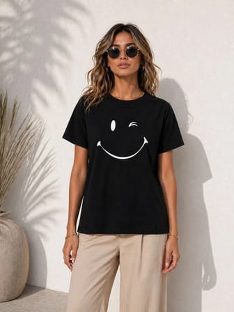 Kadın Minimal Gülümseyen Yüz Baskılı Tişört Kısa Kol Yazlık T-Shirt - Siyah